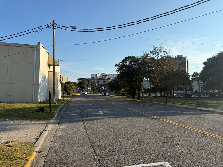 More Photos Of 415 Yaupon Cir, Myrtle Beach General Retail For Sale