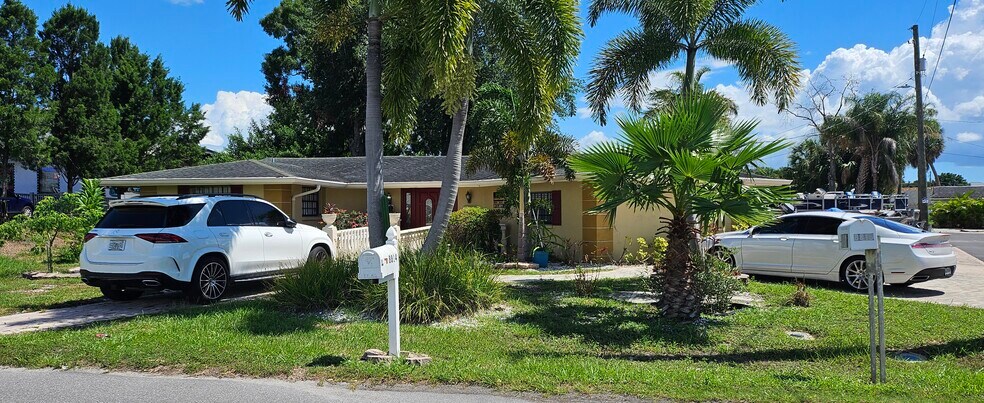 Primary Photo Of 8814 Rocky Creek Dr, Tampa Medical For Sale