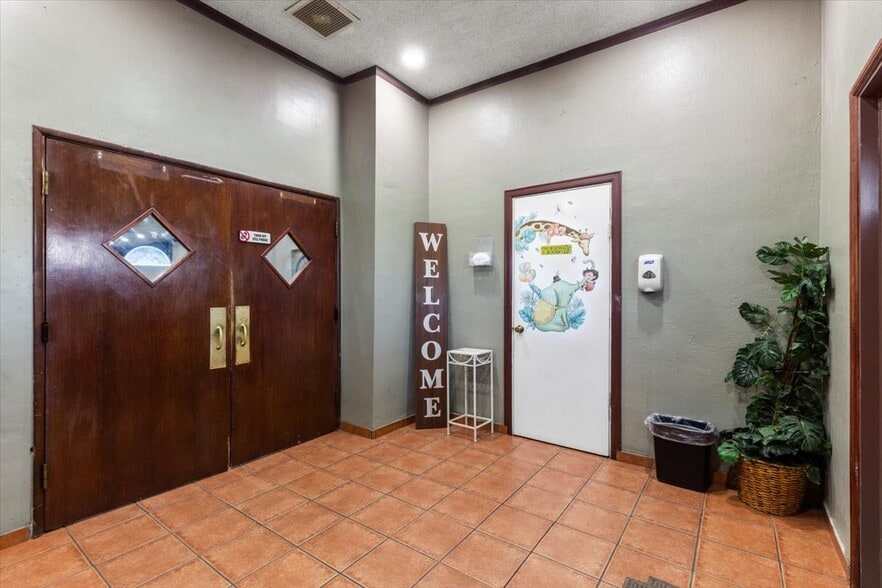 More Photos Of 11385 Cedar Ave, Bloomington Religious Facility For Sale