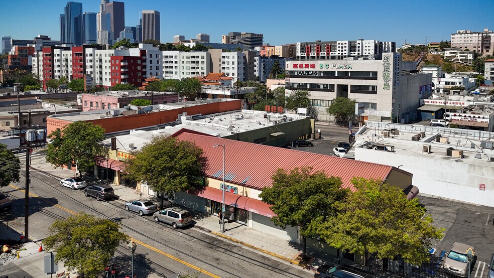 Primary Photo Of 715 New High St, Los Angeles General Retail For Sale