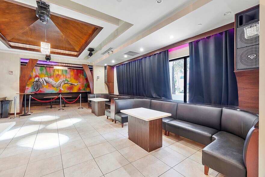 More Photos Of 401 W Atlantic Ave, Delray Beach Storefront Retail Office For Lease