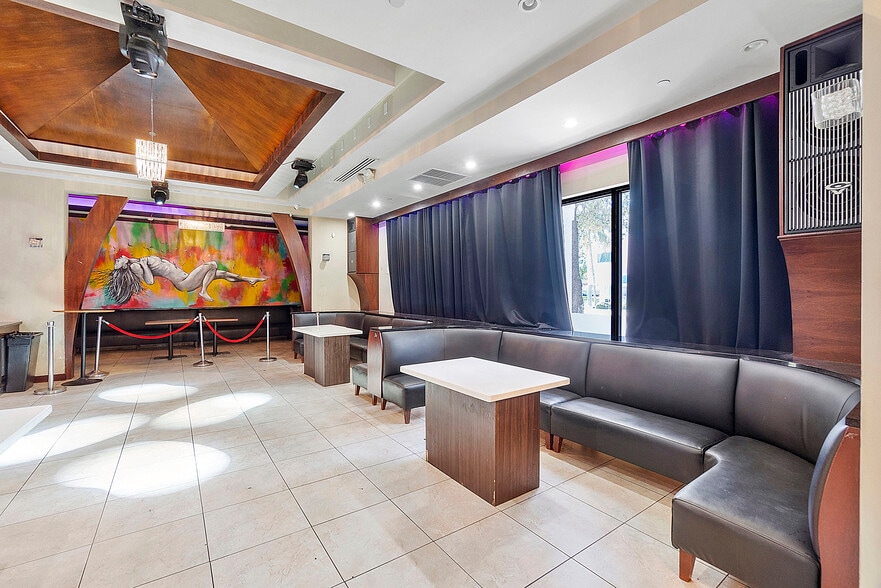 More Photos Of 401 W Atlantic Ave, Delray Beach Storefront Retail Office For Sale