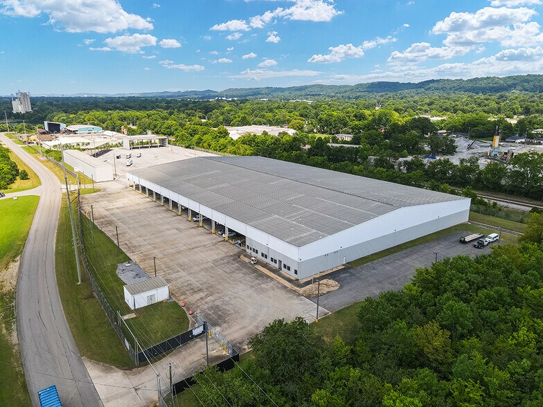 More Photos Of 1523 Midfield Industrial Blvd, Birmingham Distribution For Lease