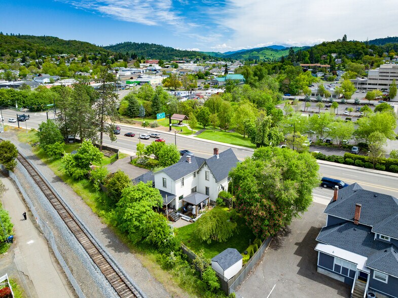 More Photos Of 236 SE Stephens St, Roseburg Hospitality For Sale