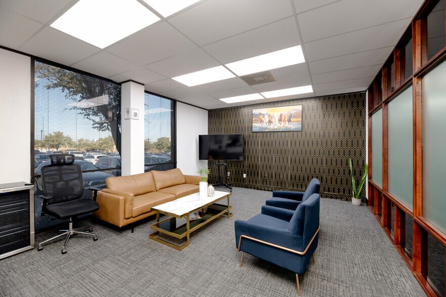 More Photos Of 1610 Corporate Ct, Irving Office For Lease