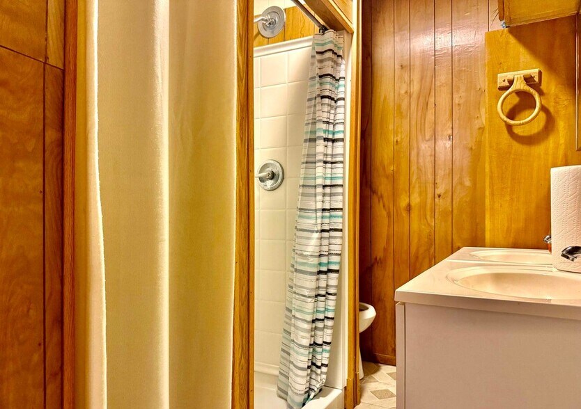 More Photos Of 101 Sesame St, Palatka Specialty For Sale