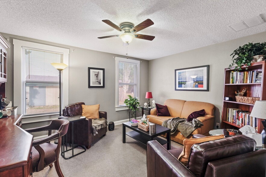 More Photos Of 6108 Arlington Rd, Jacksonville Office For Sale
