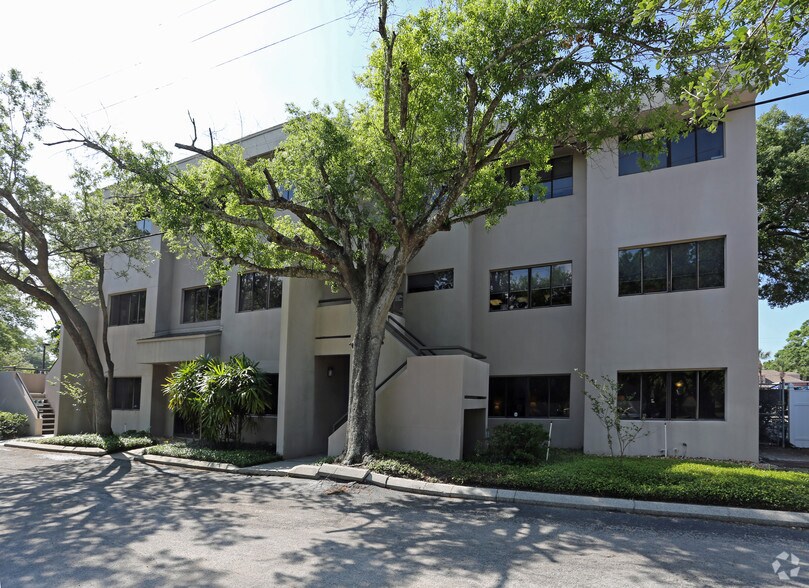 More Photos Of 3333 W Kennedy Blvd, Tampa Loft Creative Space For Sale