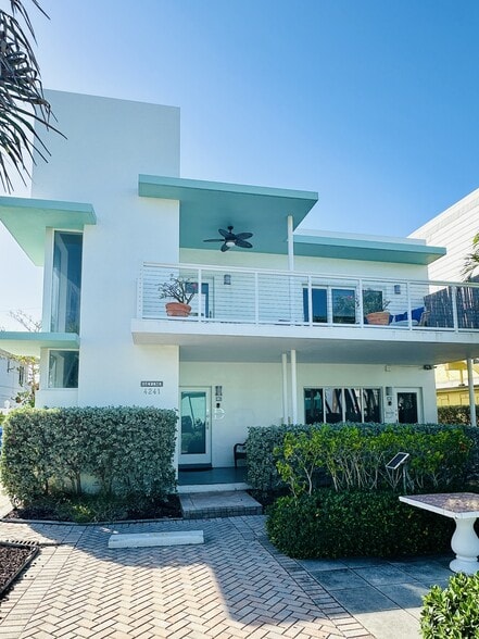 More Photos Of 4301 El Mar Dr, Lauderdale By The Sea Hotel For Sale