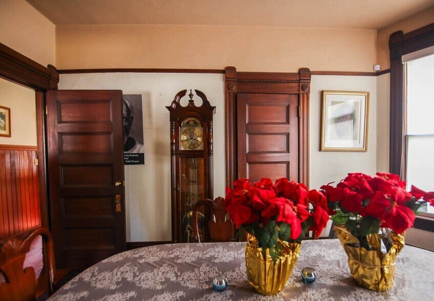 More Photos Of 253-255 S Marengo Ave, Pasadena Office For Lease