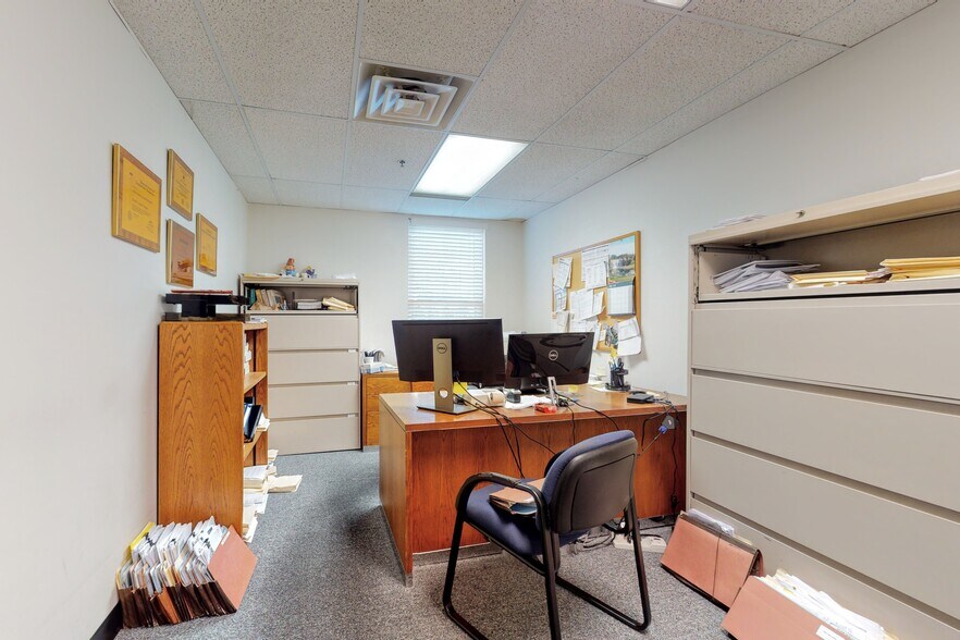 More Photos Of 2 Forest Ave, Oradell Medical For Sale