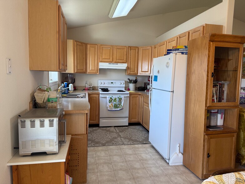 More Photos Of 3010 Elm St, Baker City Apartments For Sale