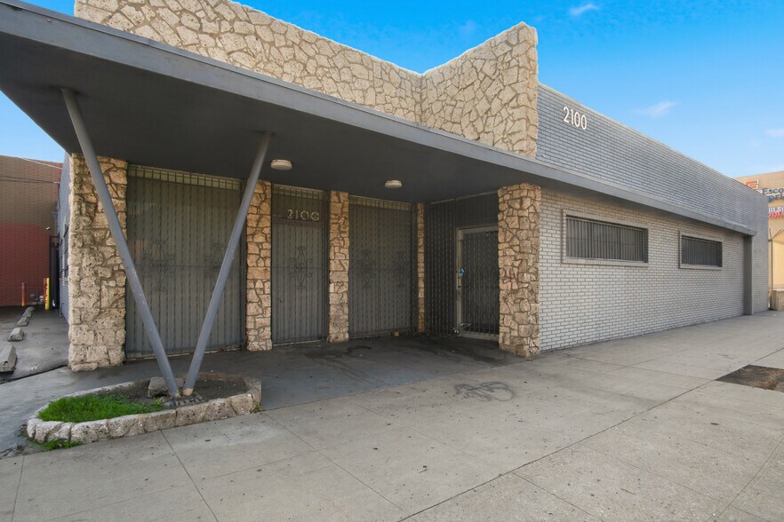 More Photos Of 2100 S Hill St, Los Angeles Research And Development For Sale