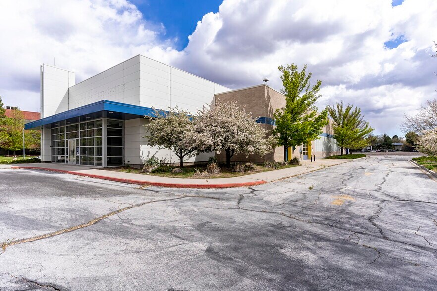 More Photos Of 5000 Meadowood Mall Cir, Reno Unknown For Lease