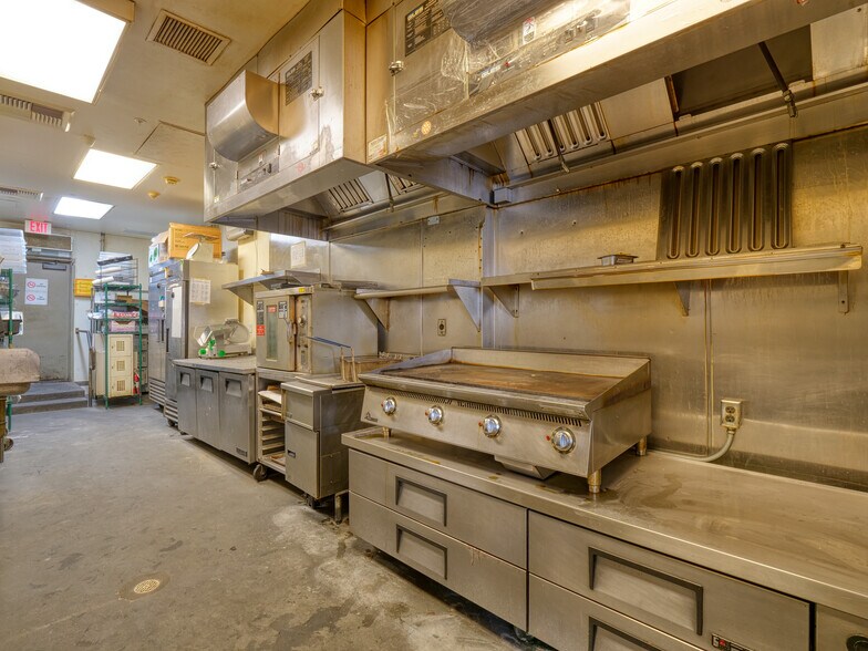 More Photos Of 1155 S Grand Ave, Los Angeles Apartments For Lease