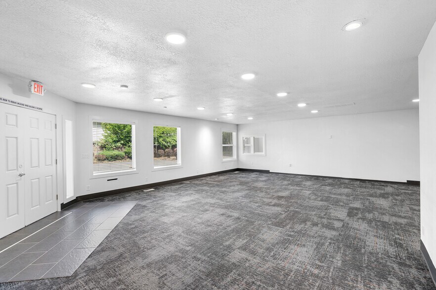 More Photos Of 18445 E Burnside St, Portland Office Residential For Sale