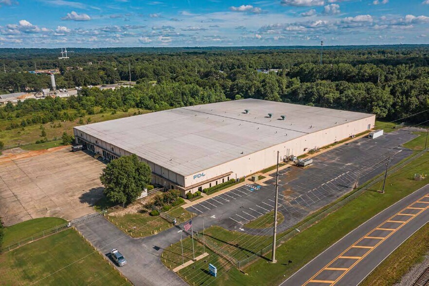 More Photos Of 510 Brickyard Rd, Phenix City Distribution For Lease