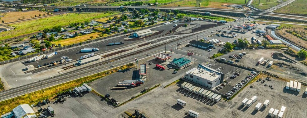 More Photos Of 1800 6th St, Umatilla Service Station For Sale
