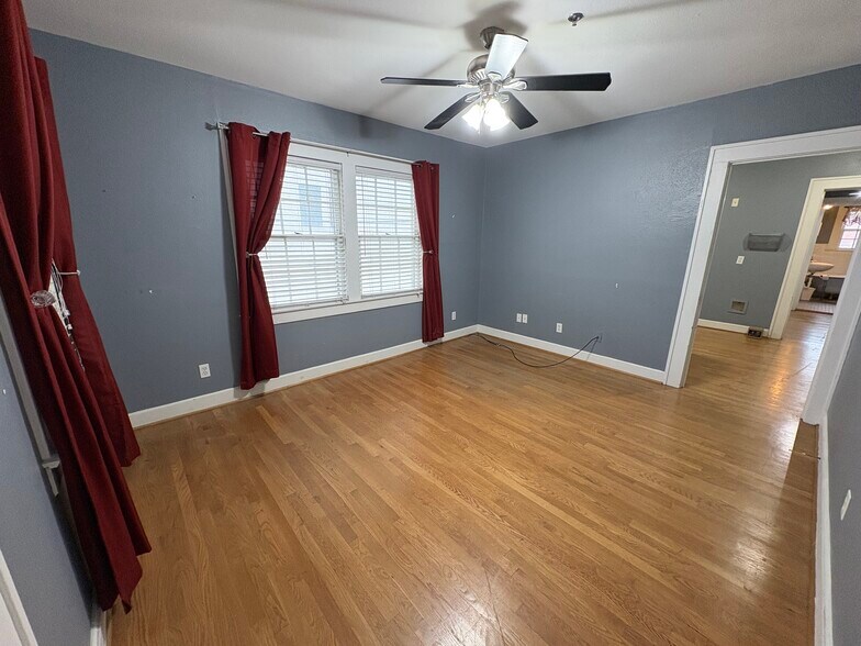 More Photos Of 106 S Church St, McKinney Loft Creative Space For Lease