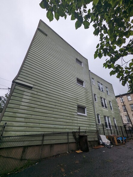 More Photos Of 212 Myrtle Ave, Jersey City Apartments For Sale