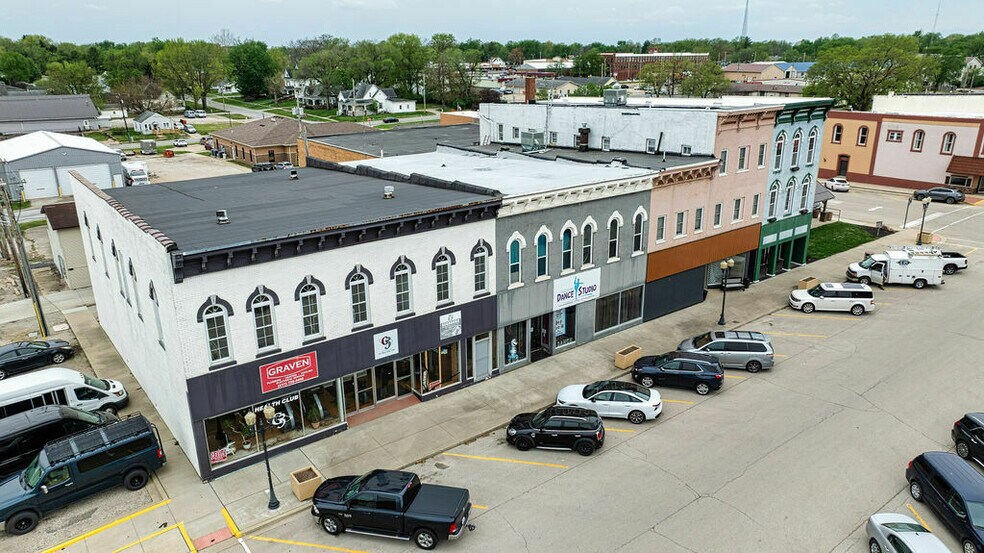 More Photos Of 11 E Jefferson St, Sullivan General Retail For Sale