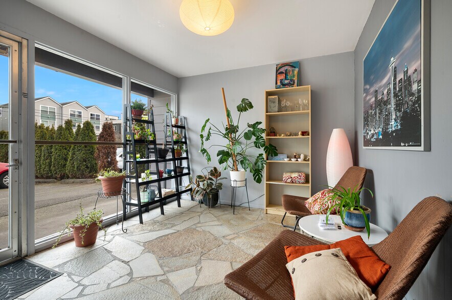 More Photos Of 11521 Greenwood Ave N, Seattle Apartments For Sale