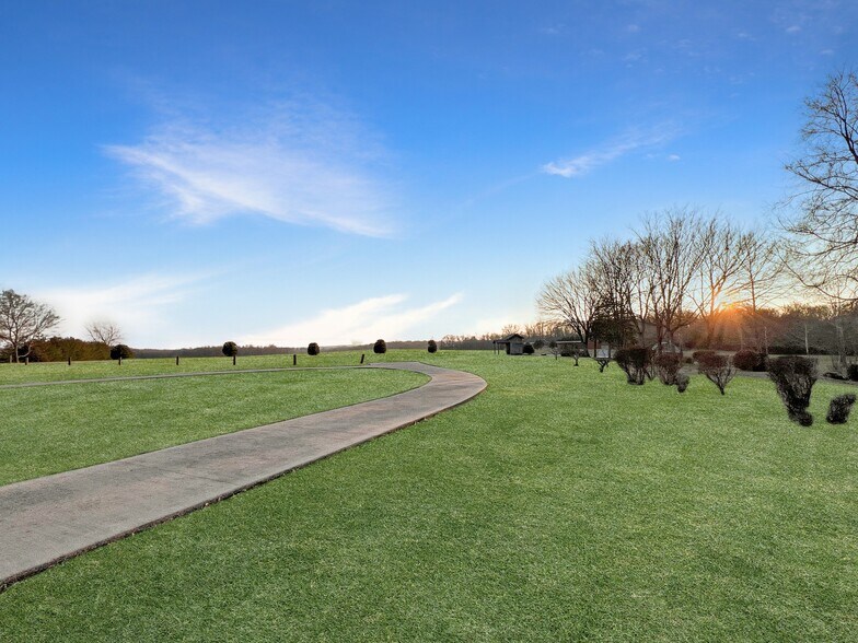 More Photos Of 2982 Harvey Bowden Rd, Paris Winery Vineyard For Sale