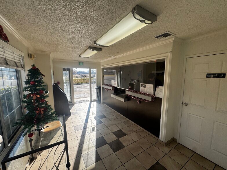 More Photos Of 975 E 6600 S, Salt Lake City Hotel For Sale