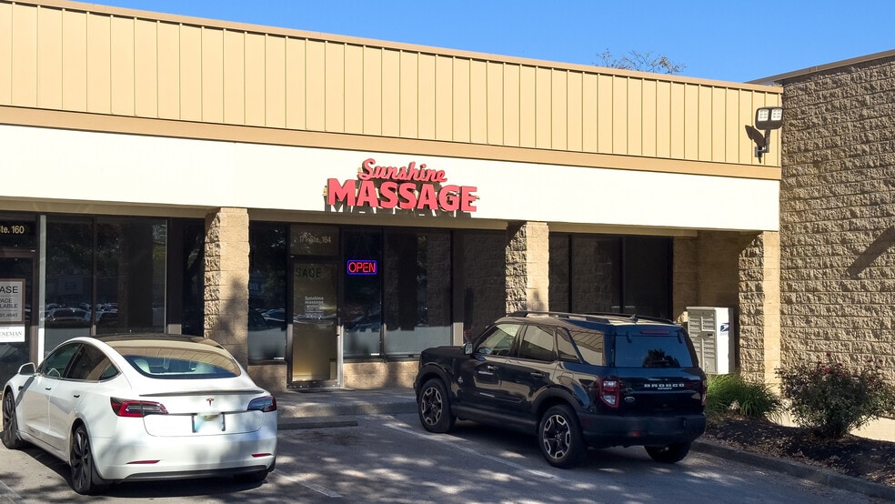 More Photos Of 2307-2375 Nicholasville Rd, Lexington Unknown For Lease