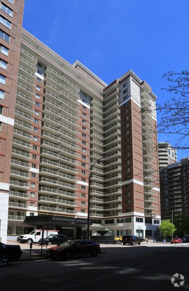 More Photos Of 4001 N 9th St, Arlington Apartments For Lease