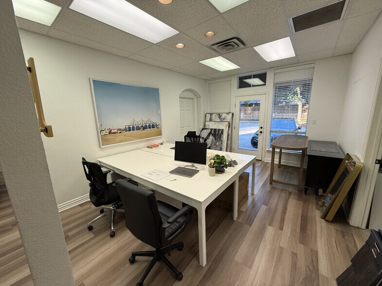 More Photos Of 502 N Carroll Ave, Southlake Unknown For Lease