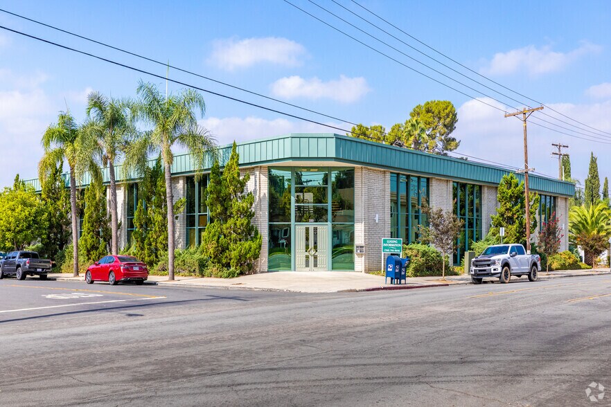 Primary Photo Of 333 S Juniper St, Escondido Office For Lease