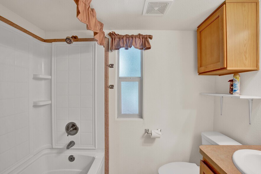 More Photos Of 10207 E Hwy 290, Fredericksburg Freestanding For Sale