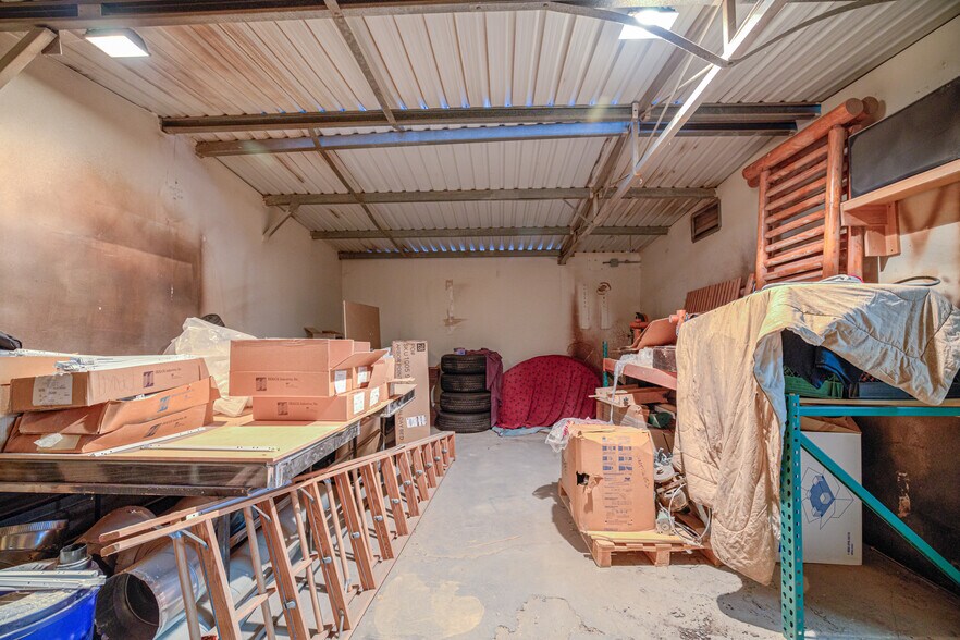 More Photos Of 2227 S Coconino Dr, Apache Junction Warehouse For Sale