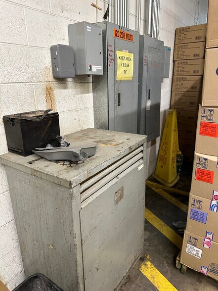 More Photos Of 19100 15 Mile Rd, Clinton Township Storefront For Sale