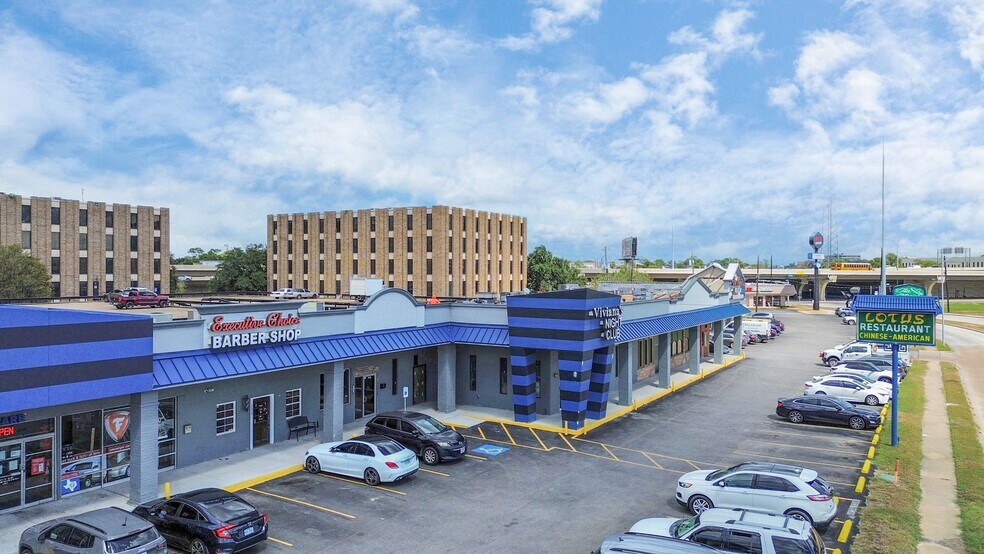 More Photos Of 4622 Dacoma Street, Houston General Retail For Sale