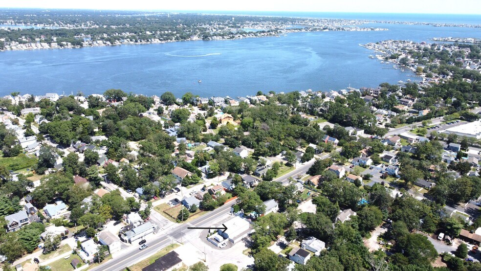 More Photos Of 431 Mantoloking Rd, Brick Storefront Retail Office For Sale