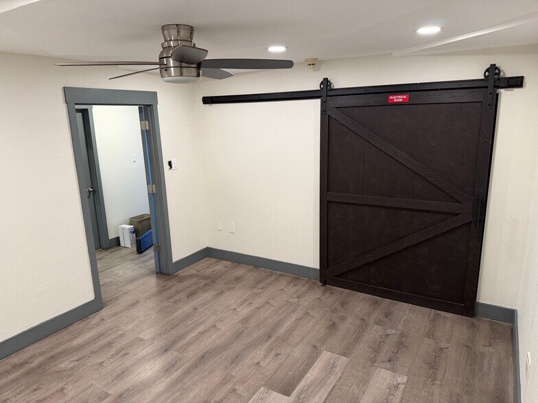 More Photos Of 6939 Power Inn Rd, Sacramento Warehouse For Sale