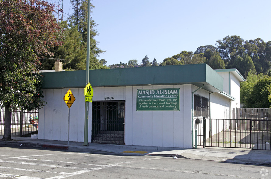 Primary Photo Of 8006 Macarthur Blvd, Oakland Medical For Lease