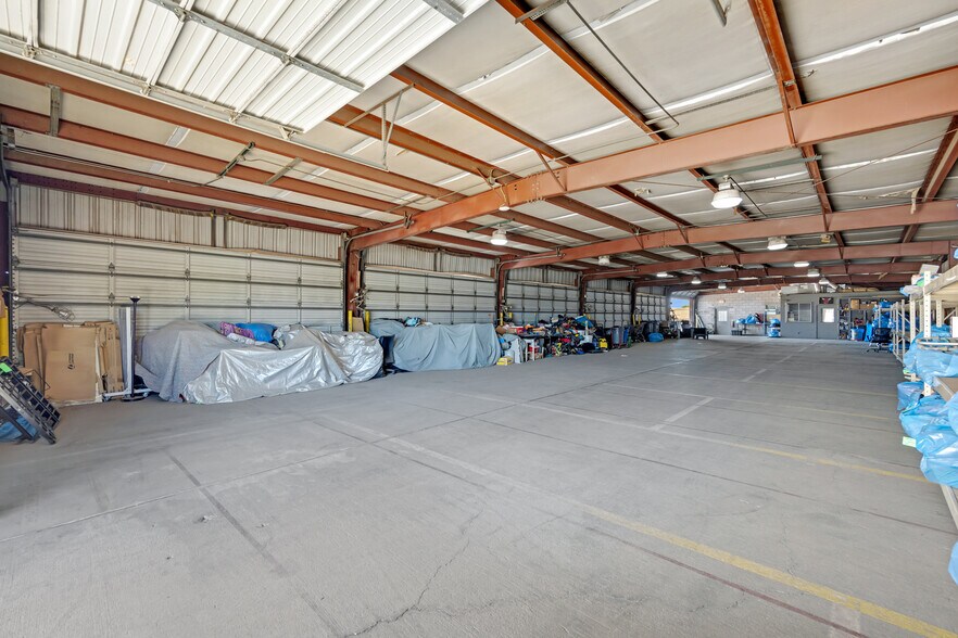 More Photos Of 616 S Smith Rd, Tempe Warehouse For Lease