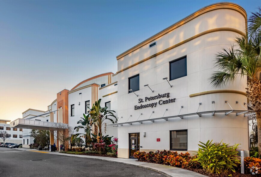 More Photos Of 560 Jackson St N, Saint Petersburg Medical For Lease