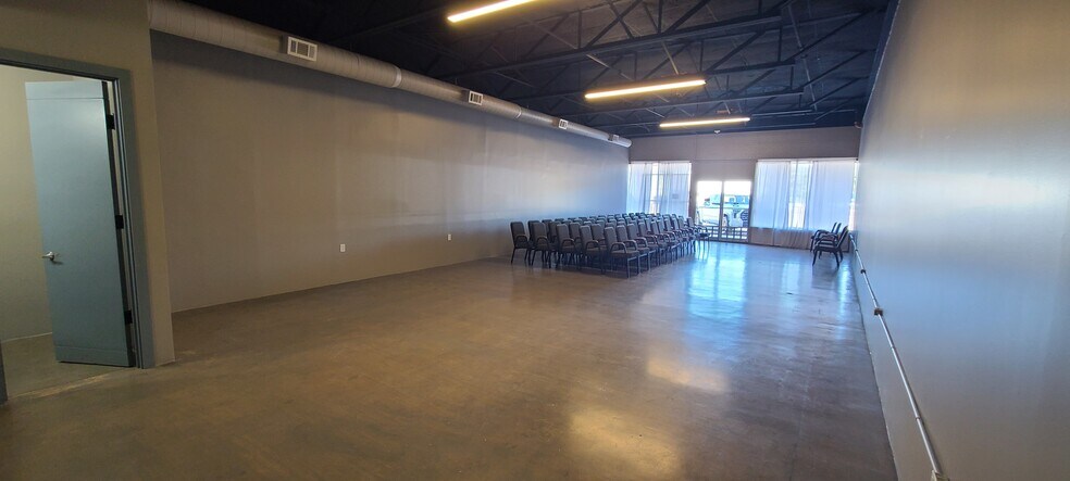 More Photos Of 5520 Military Pky, Dallas Industrial For Sale