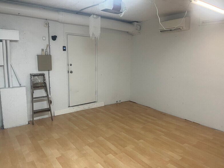 More Photos Of 1043-1049 SE 17th St, Fort Lauderdale Office For Lease