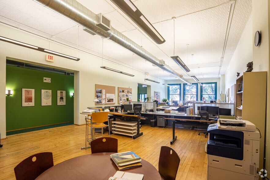 More Photos Of 23 W Broad St, Richmond Office For Sale