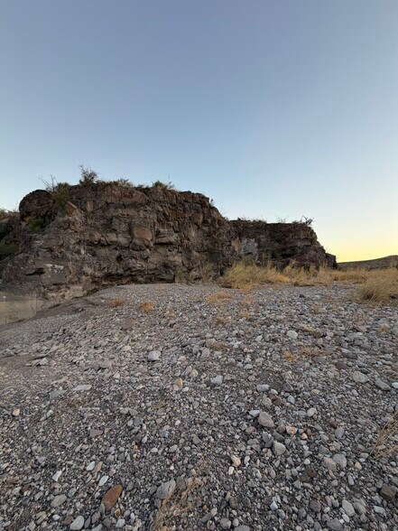 More Photos Of 1800 Cibolo Creek Dr, Shafter Land For Sale