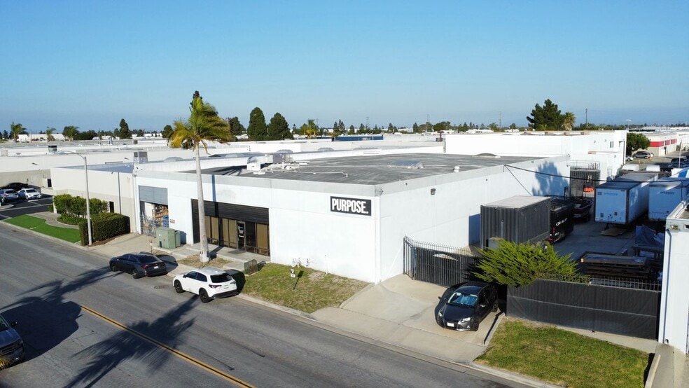 More Photos Of 15672 Chemical Ln, Huntington Beach Manufacturing For Sale