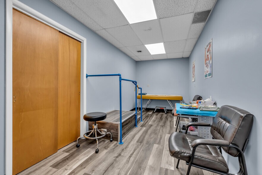 More Photos Of 721 N Beers St, Holmdel Medical For Sale