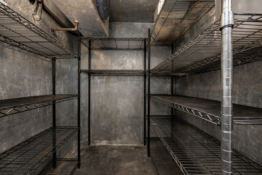 More Photos Of 82 Montgomery Ave, Long Branch Fast Food For Lease