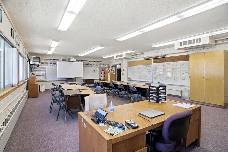 More Photos Of 6541 16TH Ave S, Richfield Schools For Lease