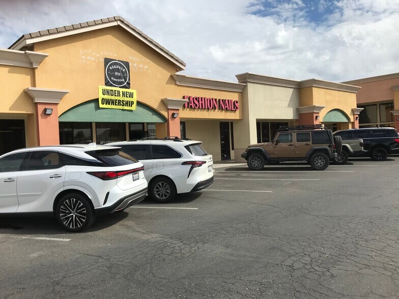 More Photos Of 1275 E F St, Oakdale General Retail For Sale